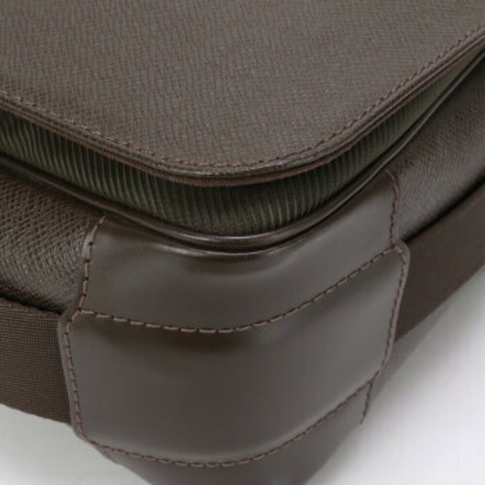 Louis Vuitton Taiga Leather Victor leather business bag crossbody messenger - Picture 8 of 14